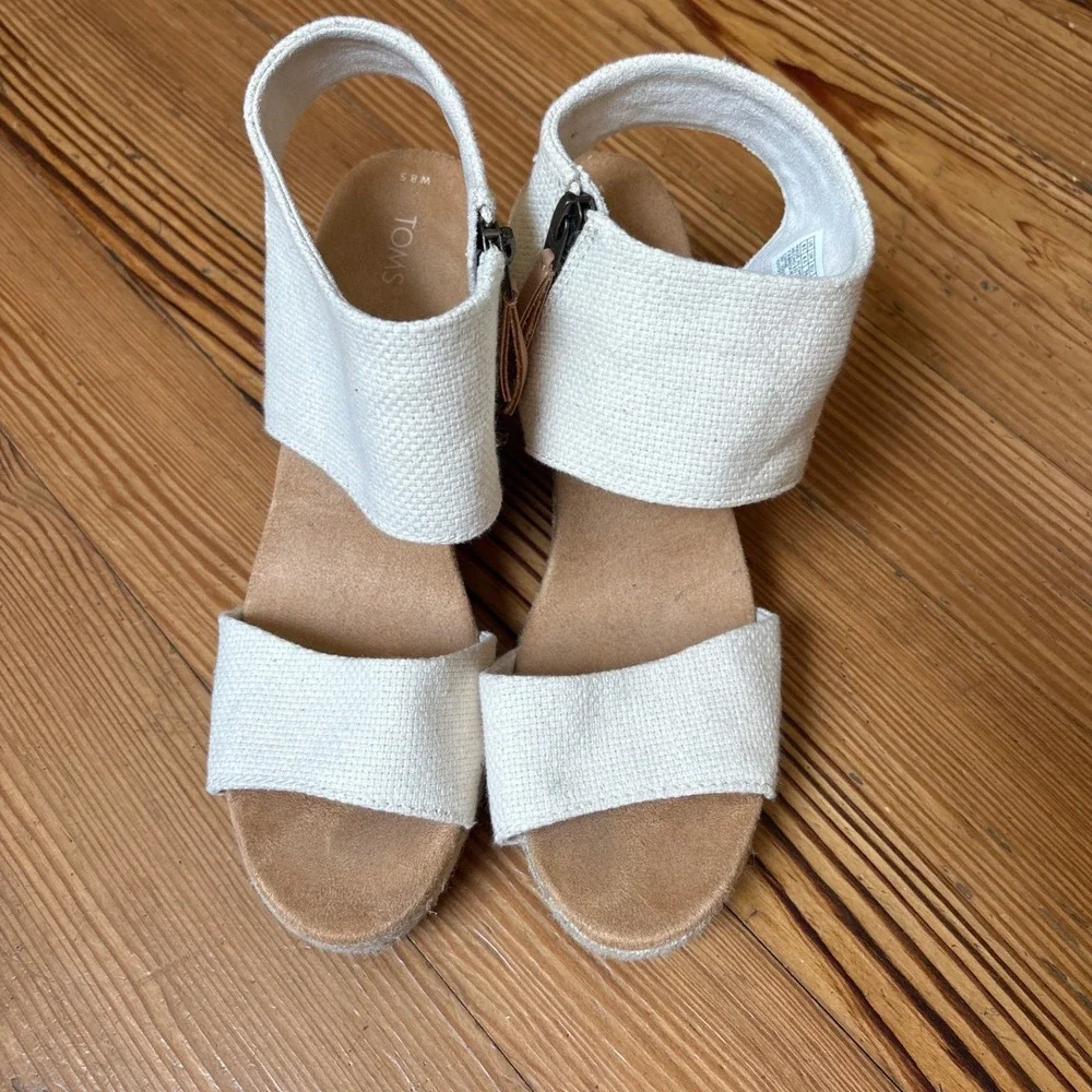 TOMS Majorca Platform Sandal Women Cream Espadrille Block Heel SIZE 8.5‎